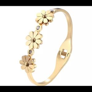 Gold plated bangle bracelet